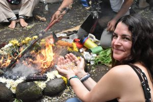 FIRE CEREMONY10.FIRE.HANDS.OFERING.ALICIA.2022